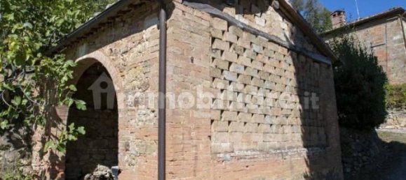 3 bedrooms House in Montepulciano, Italy No. 56400 12