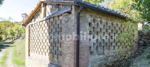 3 bedrooms House in Montepulciano, Italy No. 56400 11