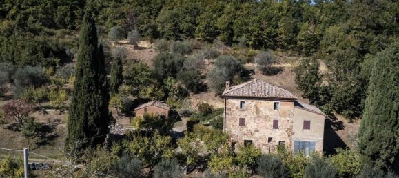 3 bedrooms House in Montepulciano, Italy No. 56400 2