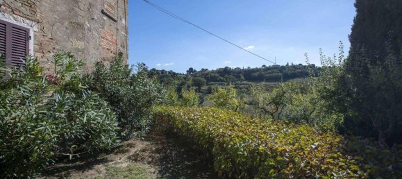 3 bedrooms House in Montepulciano, Italy No. 56400 7