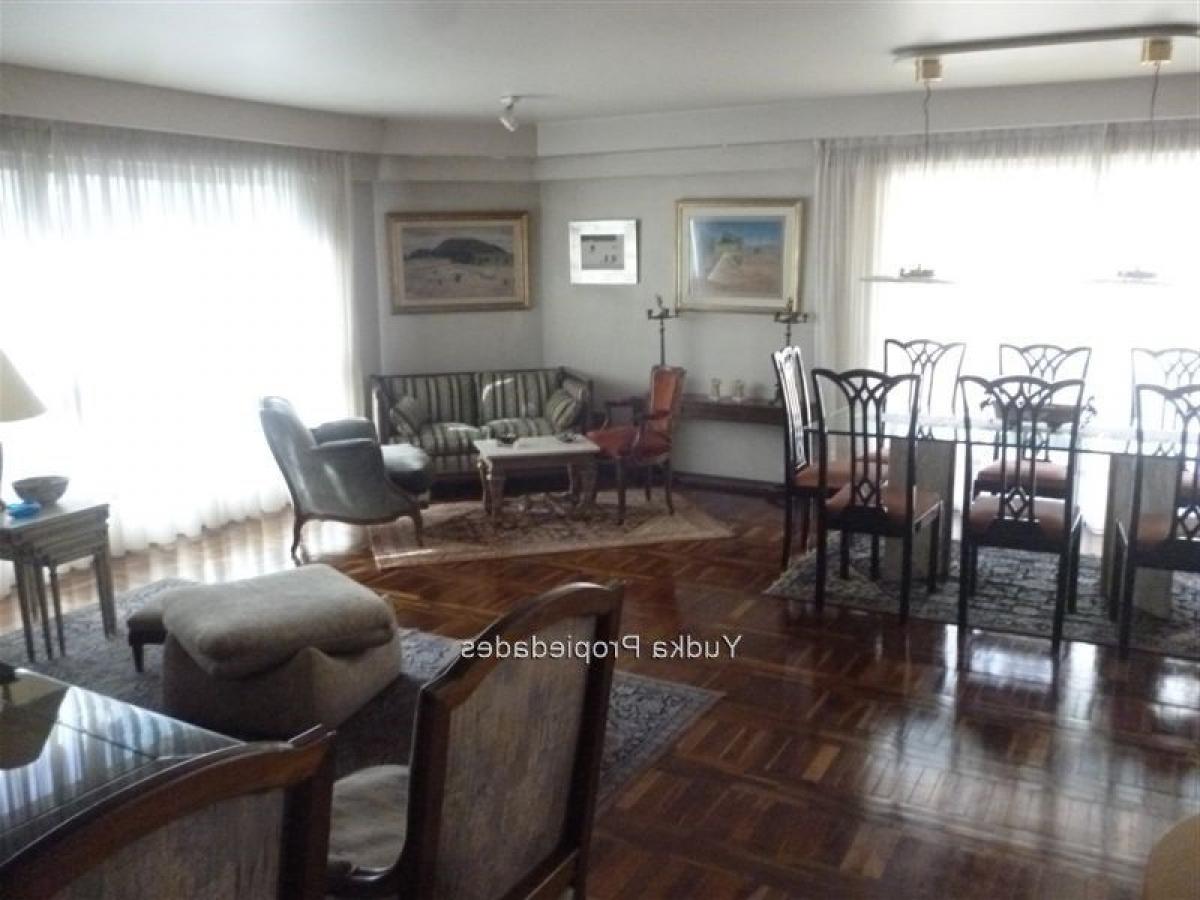 3 bedrooms Apartment in Montevideo, Uruguay No. 3448