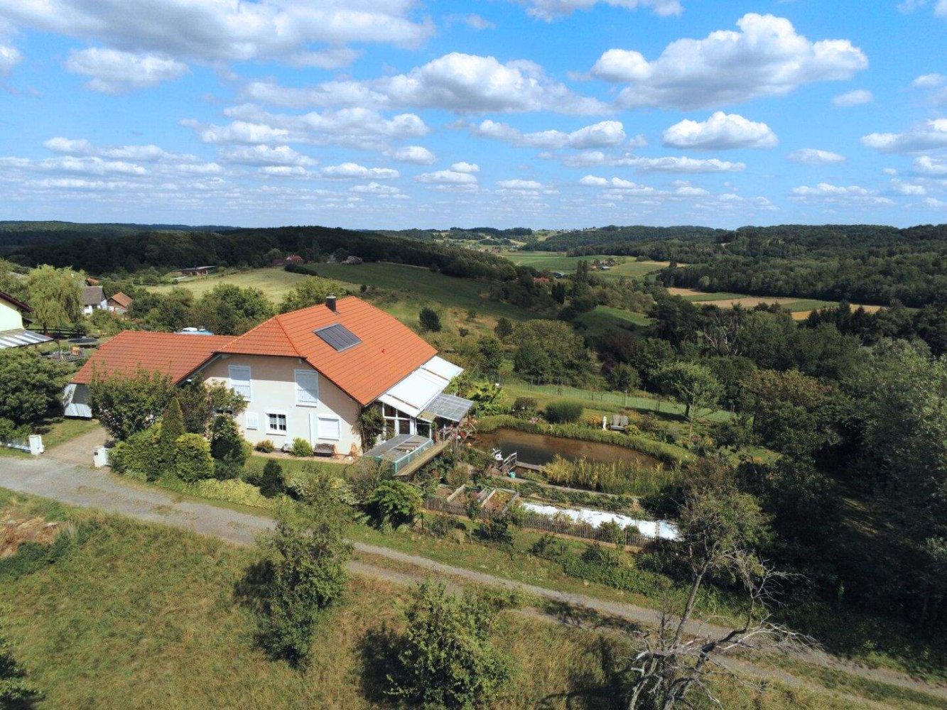 Casa de 7 divisões em Kukmirn, Austria N.º 192529
