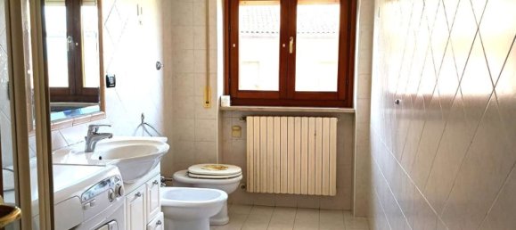 3غرفة شقة في L'Aquila, Italy رقم 169124 9