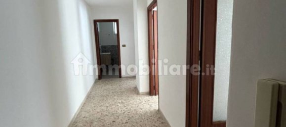 3 rooms Office in Palermo, Italy No. 122076 3