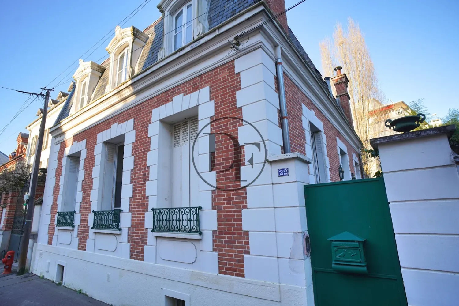 6 bedrooms House in Fontainebleau, France No. 319025