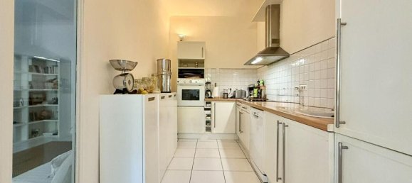 Квартира с 3 спальнями в Марсель, Франция № 295624 4