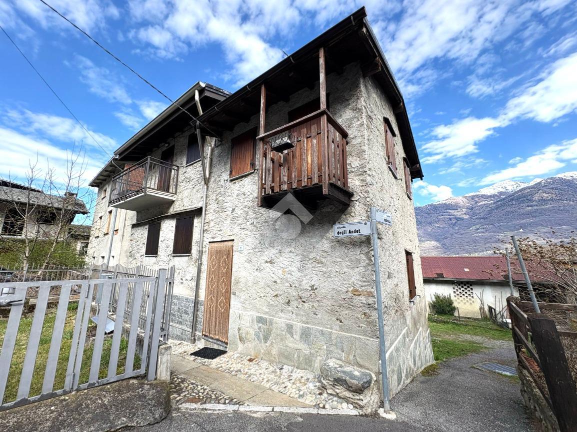 2 rooms House in Faedo Valtellino, Italy No. 13709