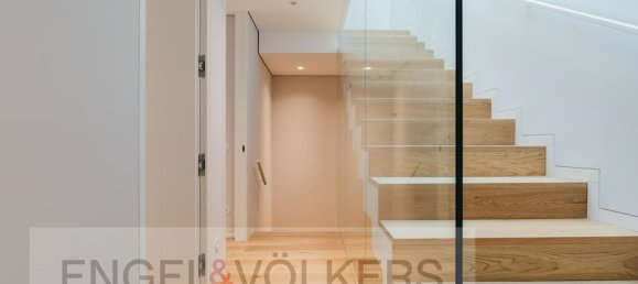 5 bedrooms House in Porto, Portugal No. 15316 7