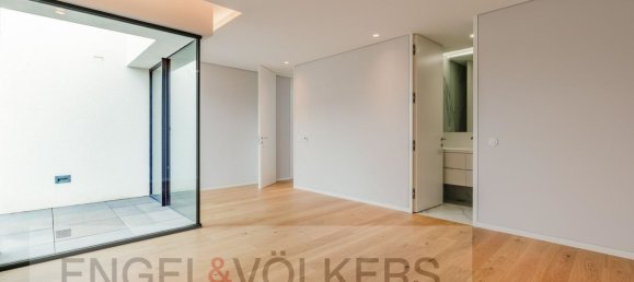 5 bedrooms House in Porto, Portugal No. 15316 9