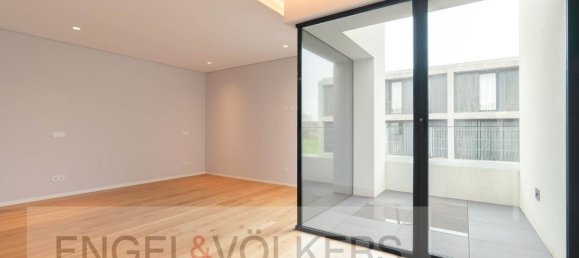 5 bedrooms House in Porto, Portugal No. 15316 8