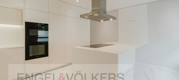 5 bedrooms House in Porto, Portugal No. 15316 6