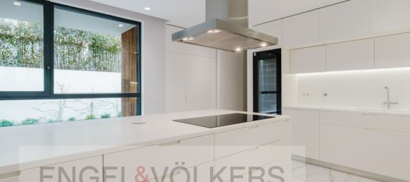 5 bedrooms House in Porto, Portugal No. 15316 5