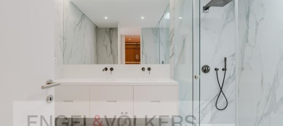 5 bedrooms House in Porto, Portugal No. 15316 11