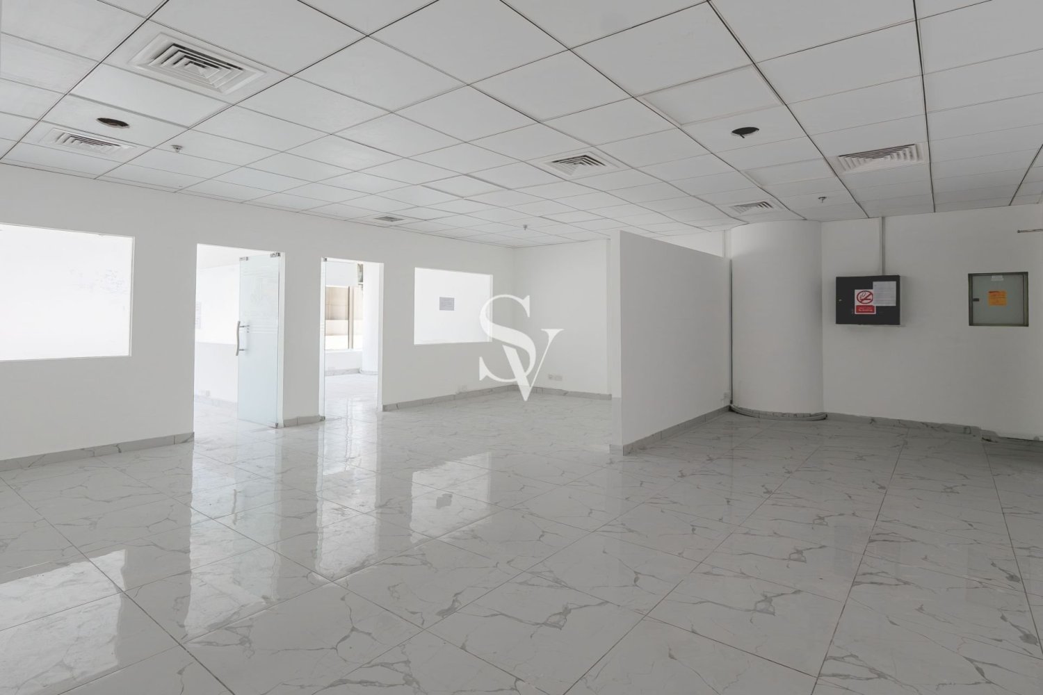 88m² Office for rent in Business Bay, Dubai, UAE № 188592