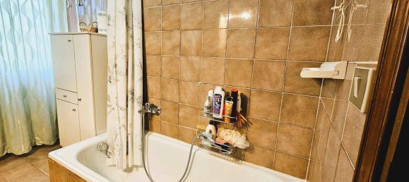 6 rooms Apartment in Arezzo, Italy No. 70402 24