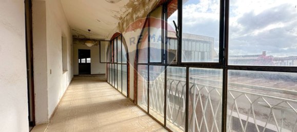 5 bedrooms House in Capoterra, Italy No. 327983 11