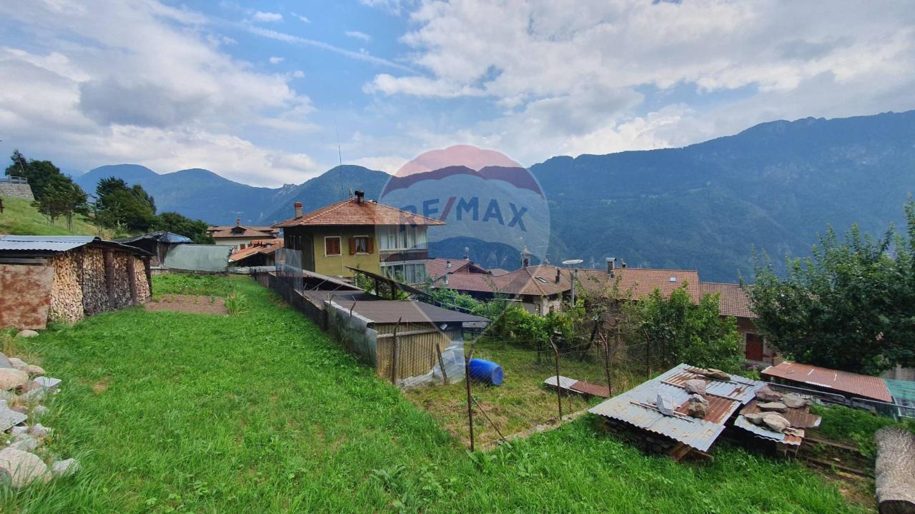 5 rooms Apartment in Borgo Chiese, Italy No. 114113