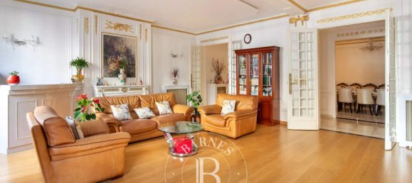 Квартира с 3 спальнями в Париж, Франция № 184757 5