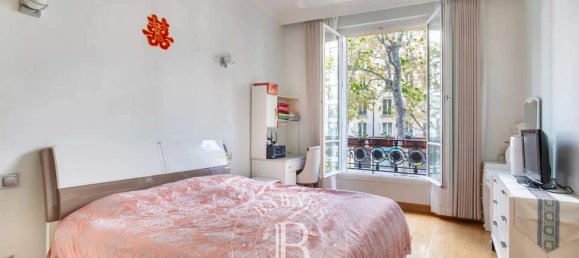 Квартира с 3 спальнями в Париж, Франция № 184757 16