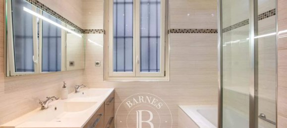 Квартира с 3 спальнями в Париж, Франция № 184757 14