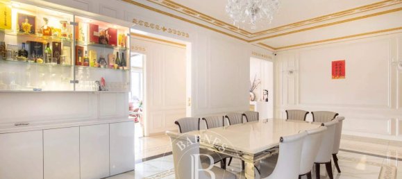 Квартира с 3 спальнями в Париж, Франция № 184757 10