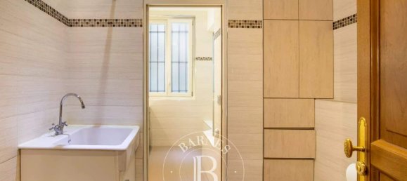 Квартира с 3 спальнями в Париж, Франция № 184757 15