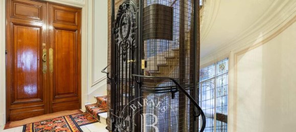 Квартира с 3 спальнями в Париж, Франция № 184757 19