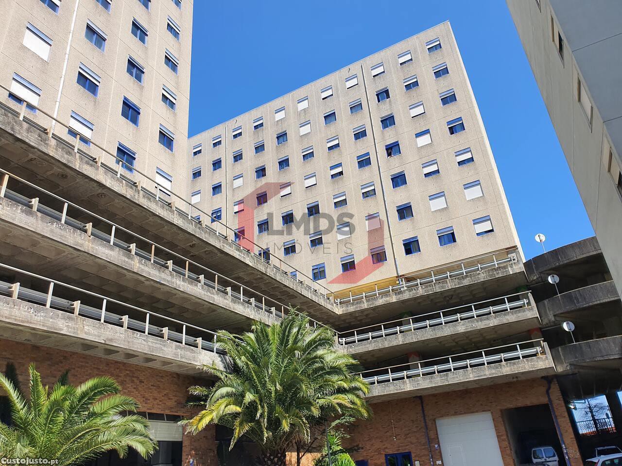 2 bedrooms Apartment in Vila Nova de Gaia, Portugal No. 241015