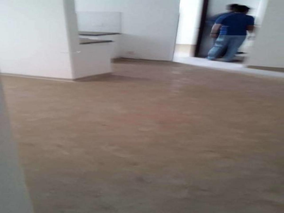 Дом с 2 спальнями в Нойда, Индия № 65339