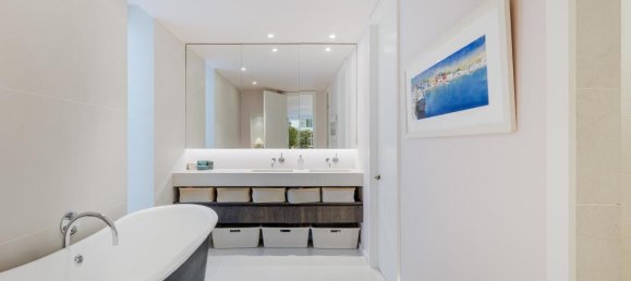 4 bedrooms Apartment in London, United Kingdom No. 13199 14