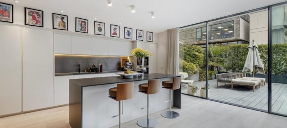 4 bedrooms Apartment in London, United Kingdom No. 13199 5