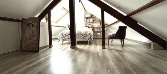 Moradia em banda T2 em Laval, France N.º 98937 8