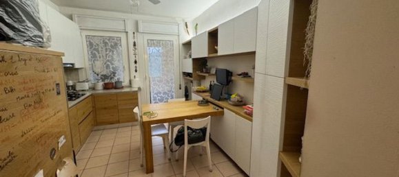 Apartamento de 6 habitaciónes en Bassano del Grappa, Italy No. 159312 2