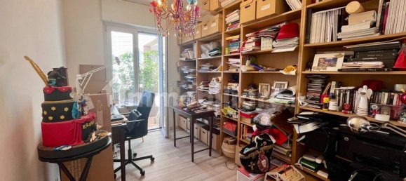 Квартира с 2 спальнями в Битетто, Италия № 266124 12