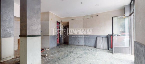 1 room Commercial property in Turin, Italy No. 322042 2