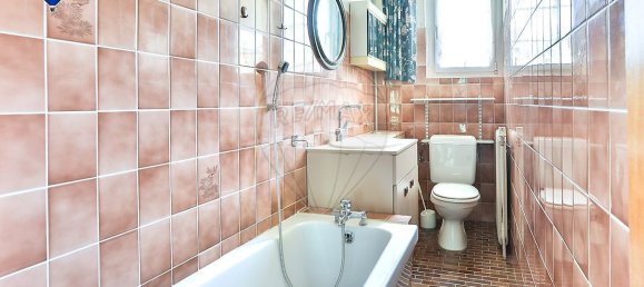 Casa de 3 dormitorios en Saint-Louis, France No. 54721 10