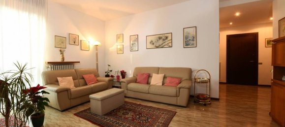 3-salle Appartement à Brugherio, Italy No. 36855 56