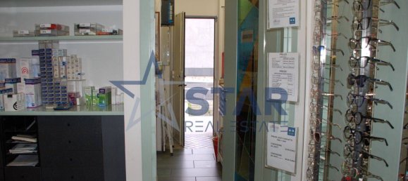 Коммерческая недвижимость с 2 комнатами в Чинизелло Бальсамо, Италия № 184131 12