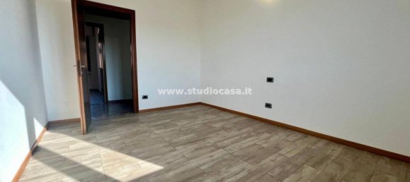 2 chambres Appartement à Caravaggio, Italy No. 103360 10