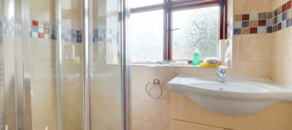 3 bedrooms House in Hayes, United Kingdom No. 5045 11