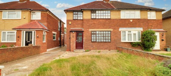 3 bedrooms House in Hayes, United Kingdom No. 5045 2