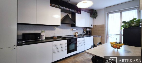Apartamento T3 em Novara, Italy N.º 379021 10