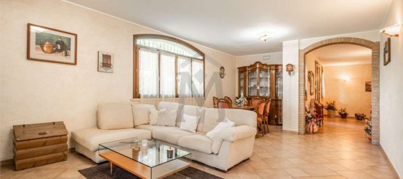 Villa de 11 habitaciónes en Viano, Italy No. 289747 10