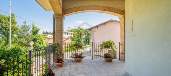 Villa de 11 habitaciónes en Viano, Italy No. 289747 7