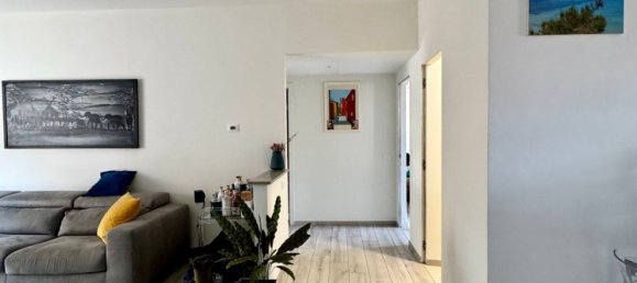 4 bedrooms Apartment in Florence, Italy No. 372311 8
