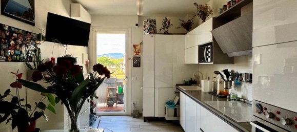 4 bedrooms Apartment in Florence, Italy No. 372311 12