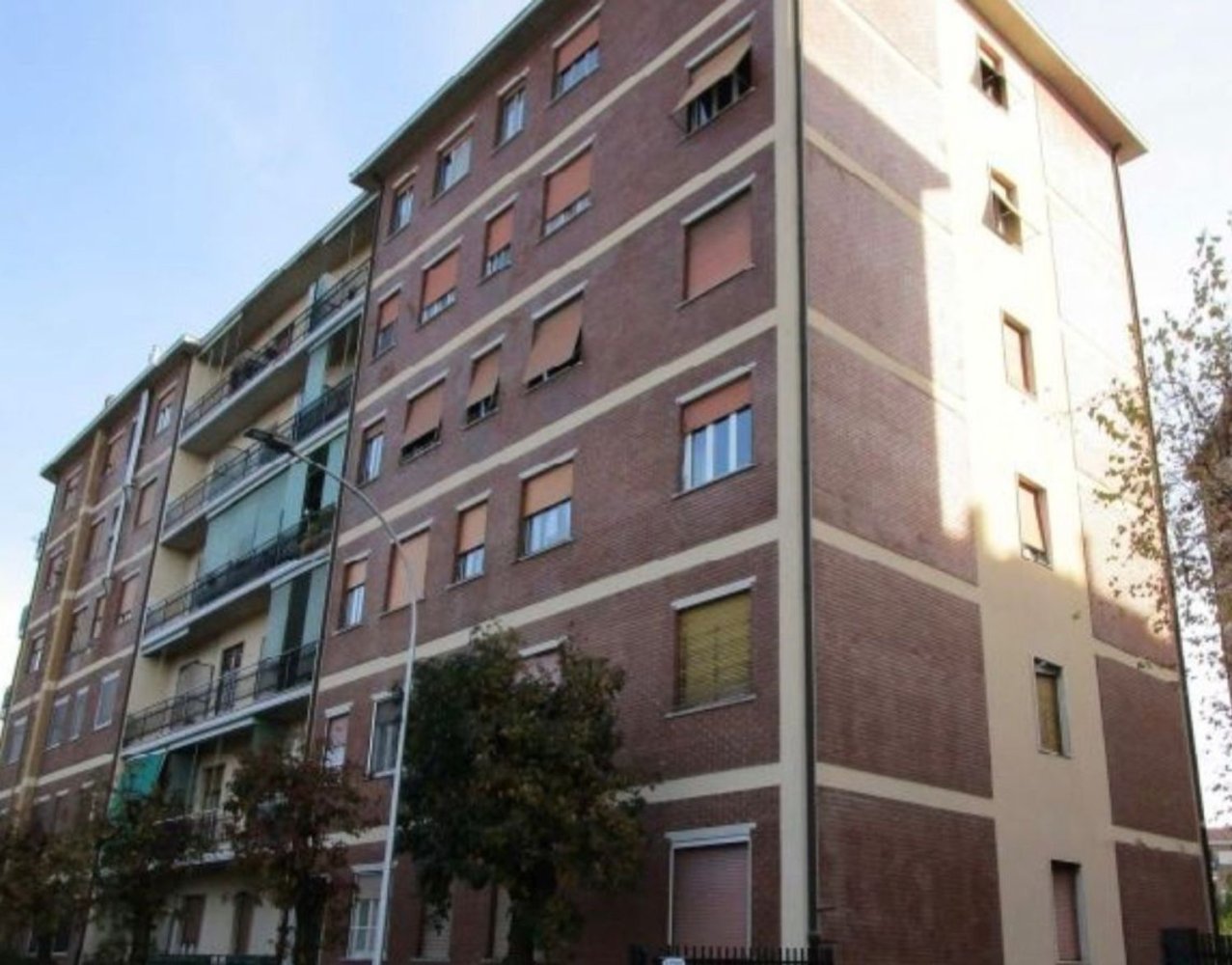 3 rooms Apartment in Carnate, Italy No. 133352