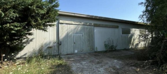 117870m² Commercial property in Ferrara, Italy No. 306859 11