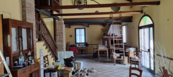 117870m² Commercial property in Ferrara, Italy No. 306859 5