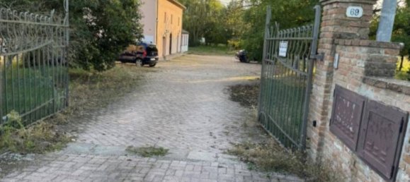 117870m² Commercial property in Ferrara, Italy No. 306859 2
